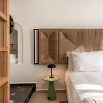 On Luxury Chania * خانيا